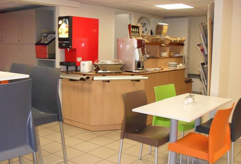 בית מלון כפרי Premiere Classe Liege / Luik