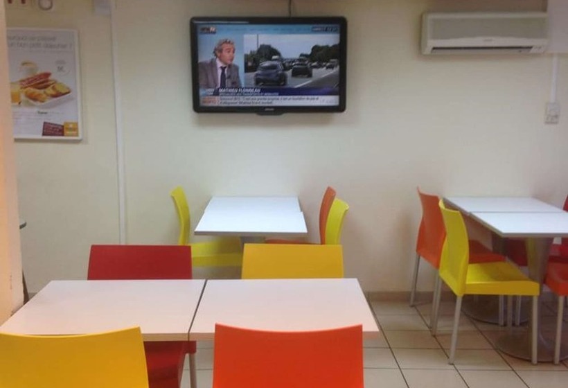 בית מלון כפרי Premiere Classe Niort Est  La Creche