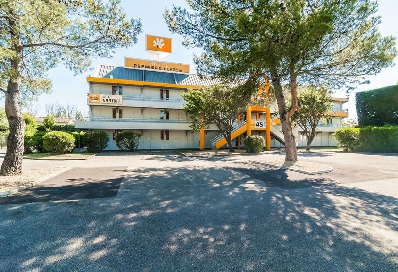 Отель Premiere Classe Orange