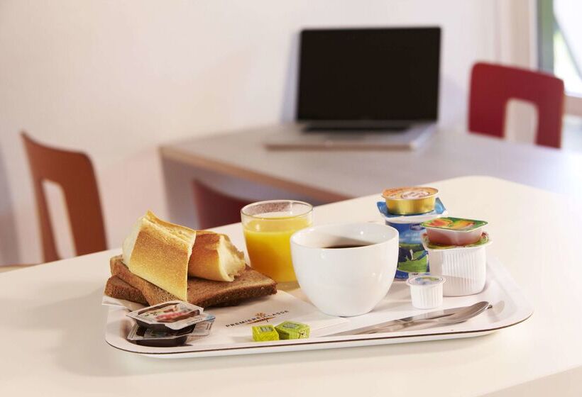 Отель Premiere Classe Saint Brice Sous Foret