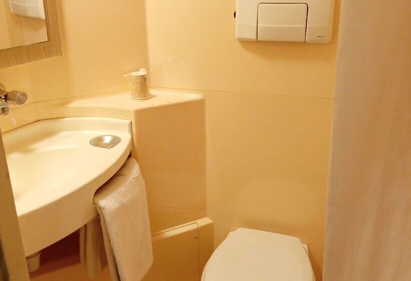 Отель Premiere Classe Saint Brice Sous Foret