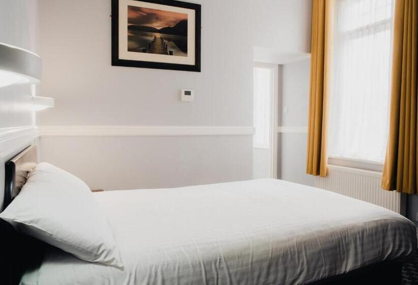 San Clu Hotel, Bar & Brasserie