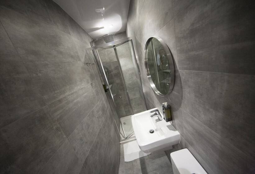 בית מלון כפרי St George S Inn Victoria