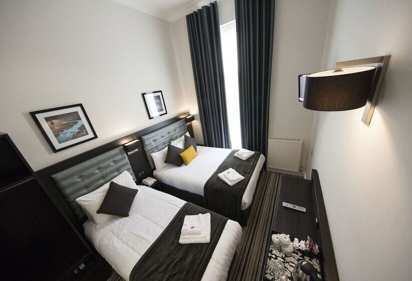 בית מלון כפרי St George S Inn Victoria