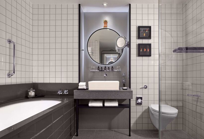 Fotos del hotel The Trafalgar St. James, London Curio Collection By Hilton:  77