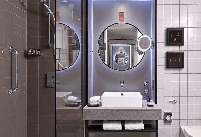 Fotos del hotel The Trafalgar St. James, London Curio Collection By Hilton:  42