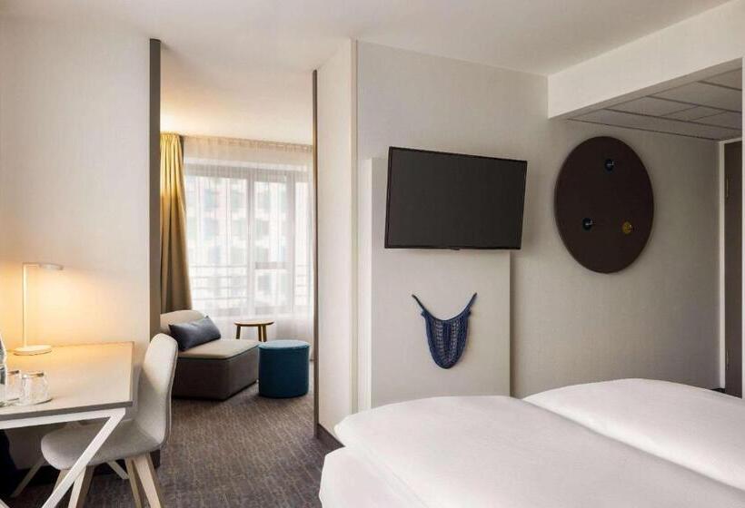 Fotos del hotel Vienna House Easy Berlin Friedrichshain:  2