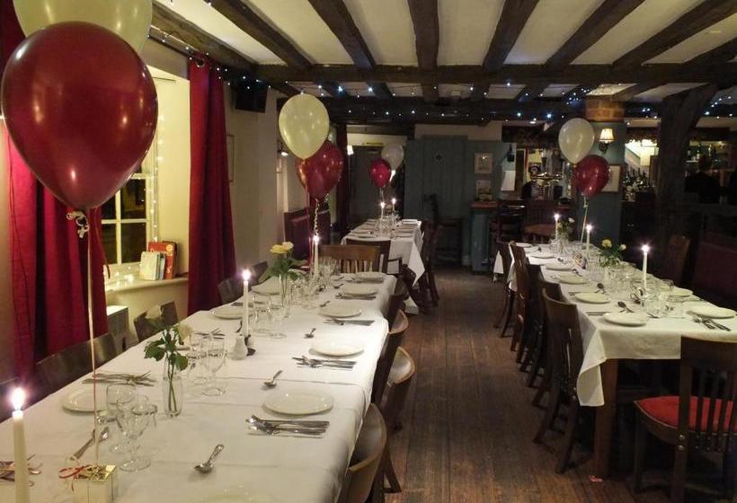 호스텔 White Horse Inn