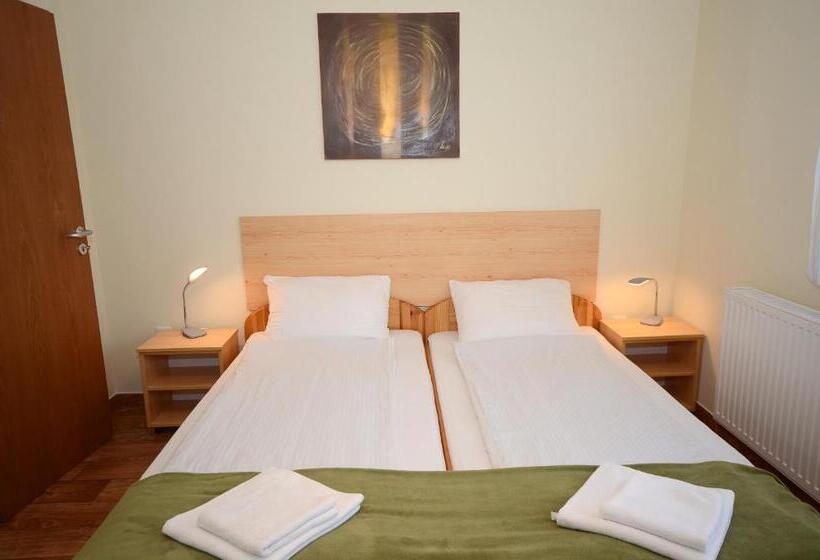 Bed and Breakfast Szárszó Panzió