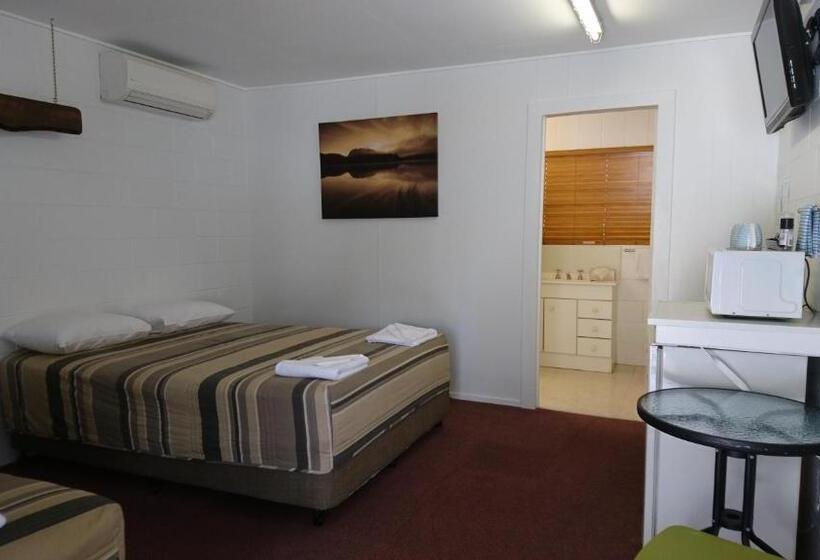 Bororen Hotel Motel
