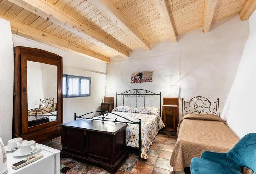 هتل Agriturismo Val Di Noto