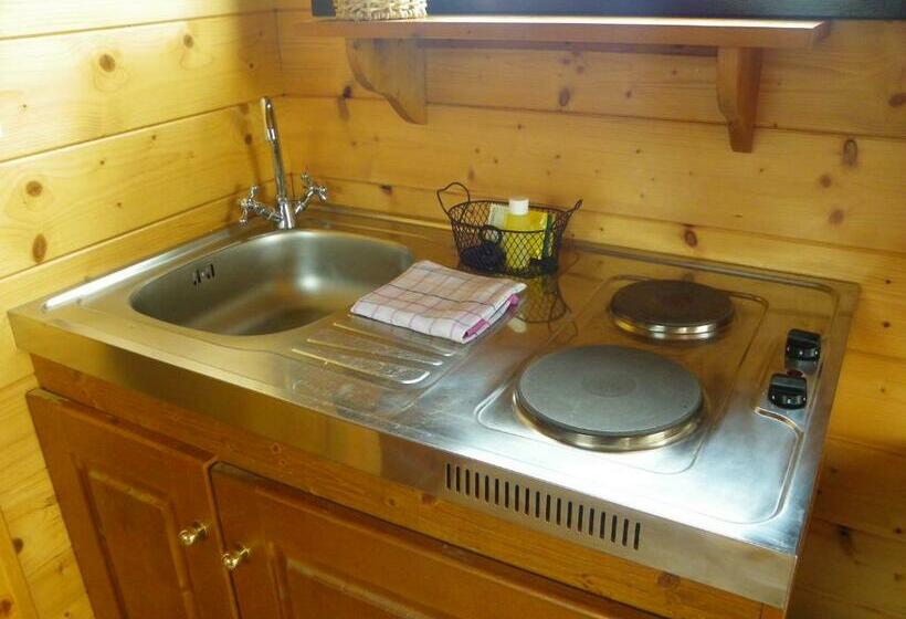 ペンション Les Roulottes Des Korrigans