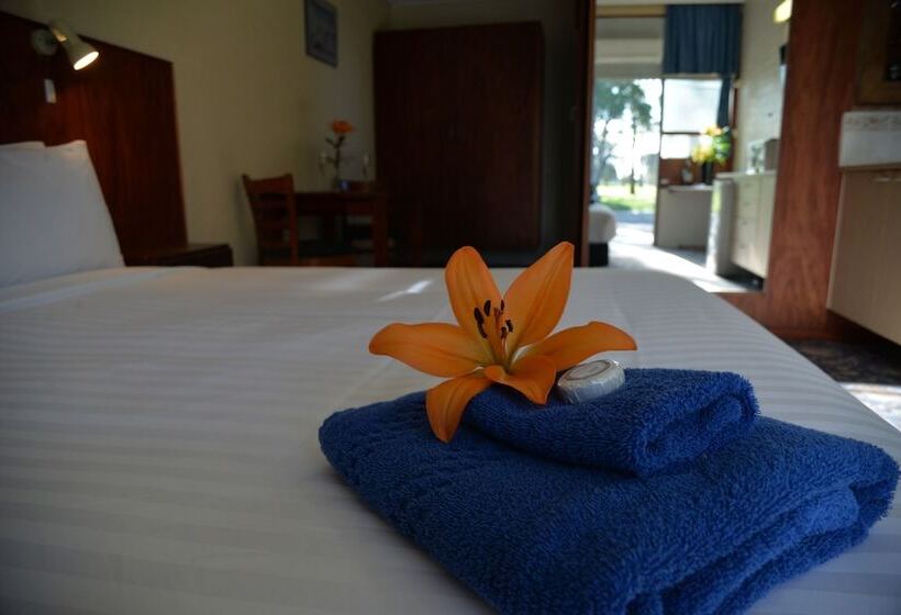 Ship Inn Motel