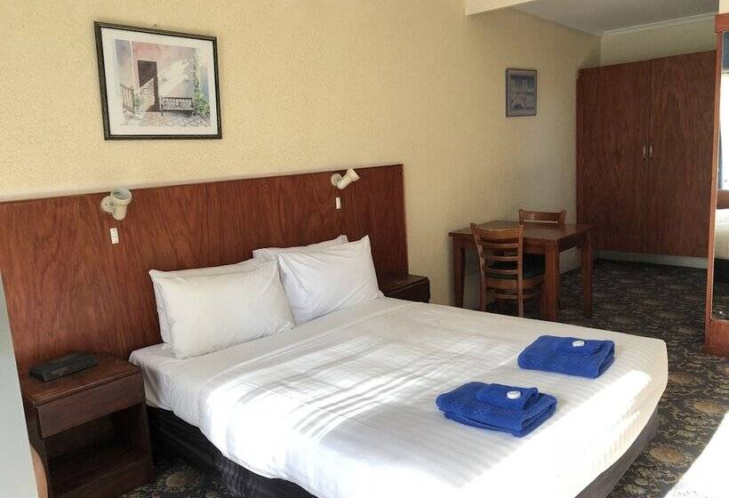 Ship Inn Motel