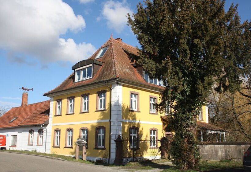 Art Be And B Bed And Breakfast
