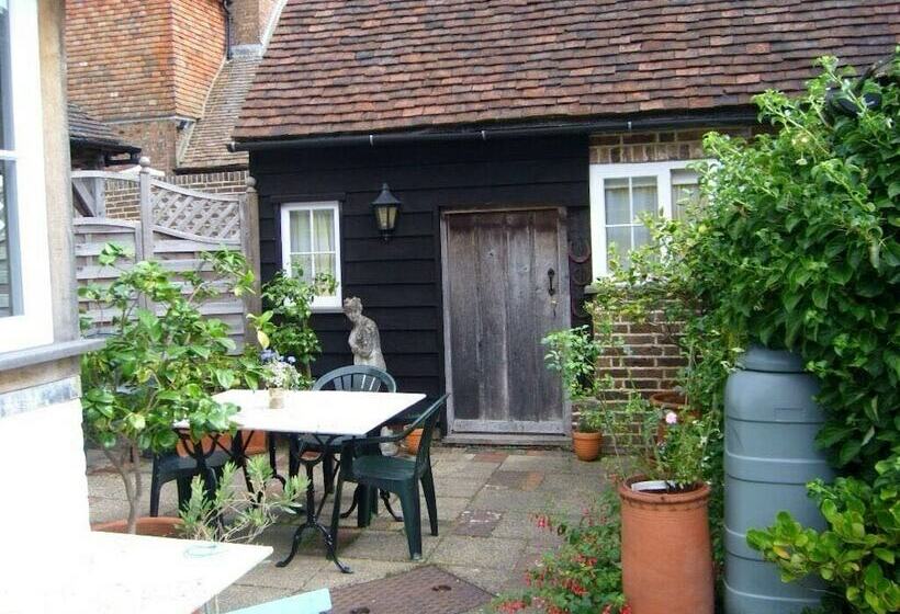 مبيت وإفطار The Pilstyes