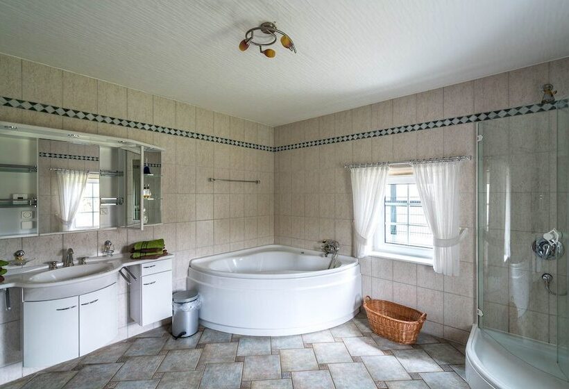 Ferienhaus Stift Ennenbach