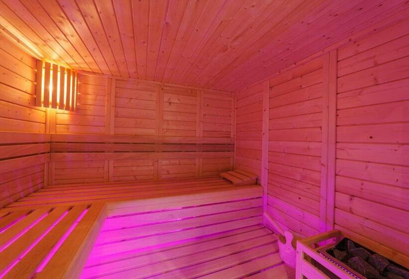 בית מלון כפרי Alpina Aquarelax  & Spa