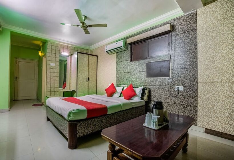 هتل Hilltop By Oyo Rooms
