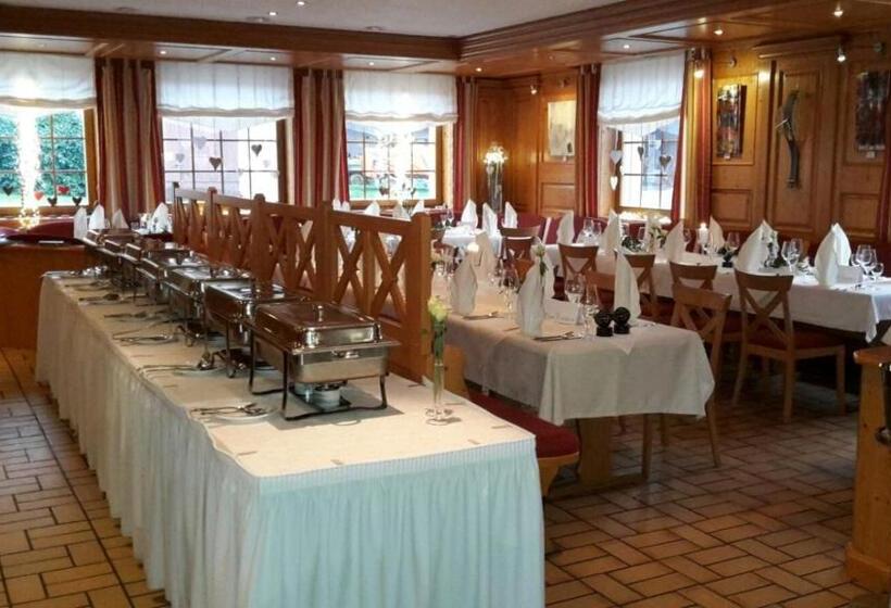 هتل Quartierrestaurant Zum Hannes