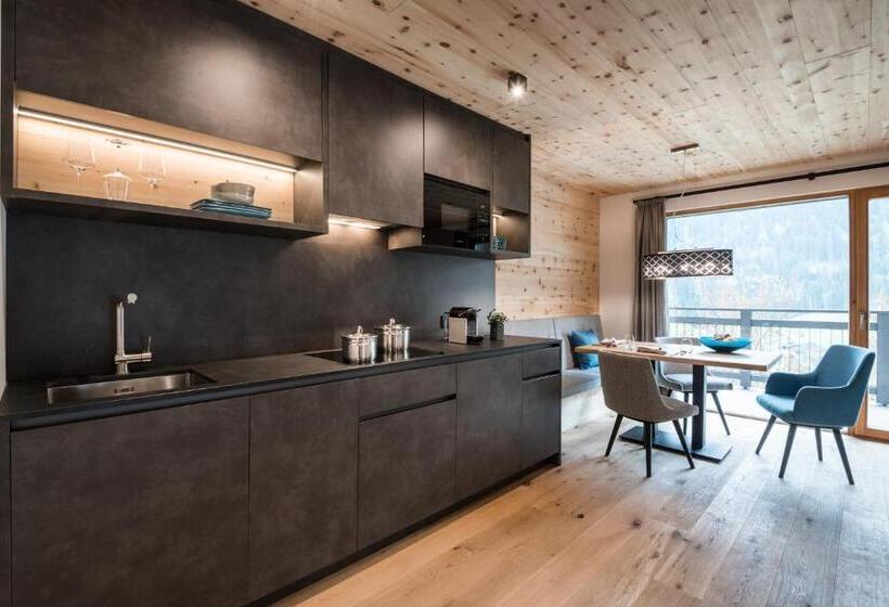 Les Dolomites Mountain Lodges