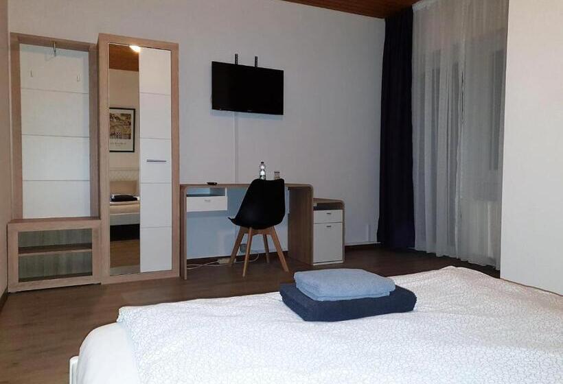 ペンション Niederdreisbacher Hof