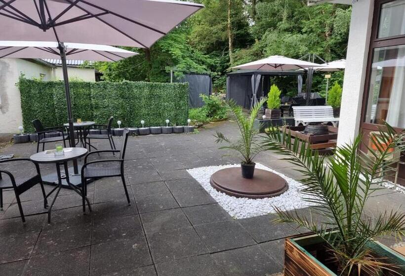 ペンション Niederdreisbacher Hof