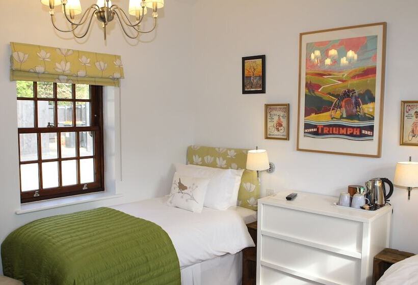 The Compasses Inn