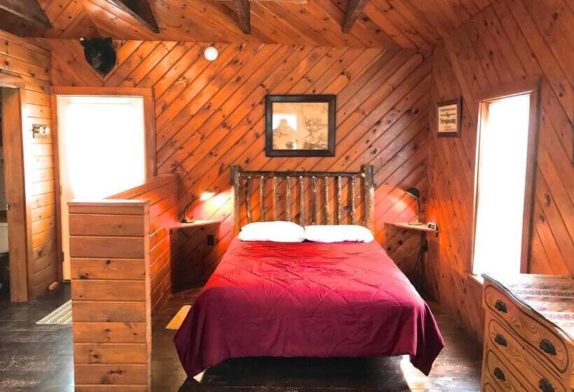 فندق صغير West Quoddy Station Llc