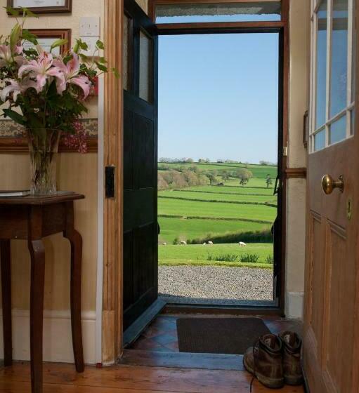 مبيت وإفطار Beera Farmhouse