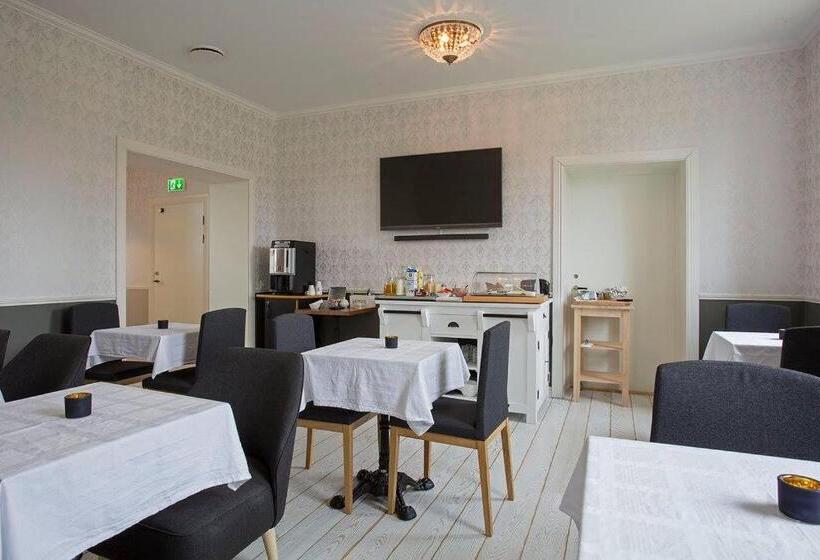 مبيت وإفطار Norrfly Herrgård