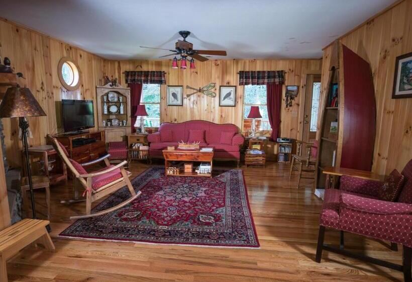مبيت وإفطار River ' S Edge Inn