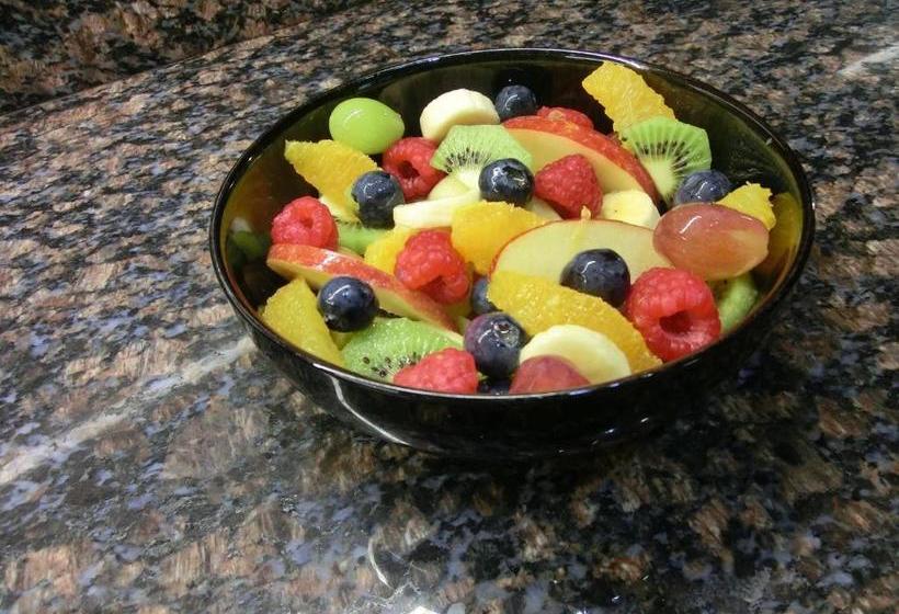 مبيت وإفطار The Hollies On The Wall