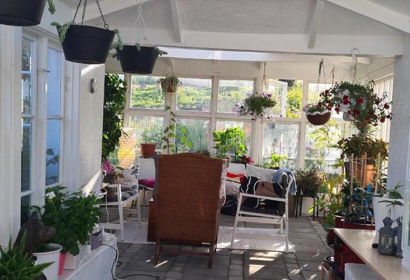 تختخواب و صبحانه Villa Luna Breakfast