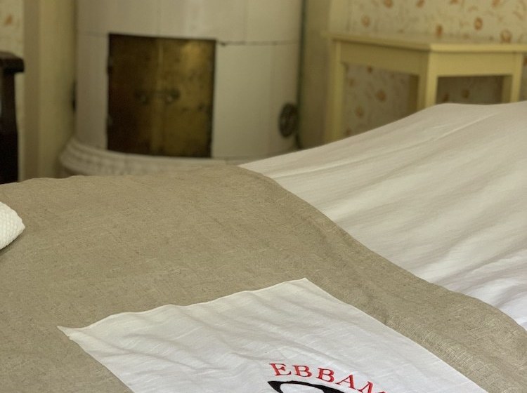 פונדק Ebbamåla Bruk