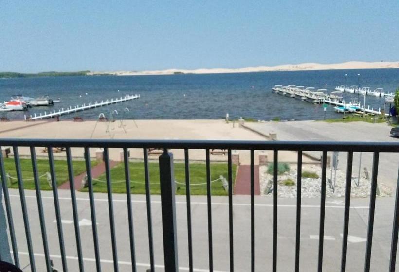 Отель Dunes Waterfront Resort