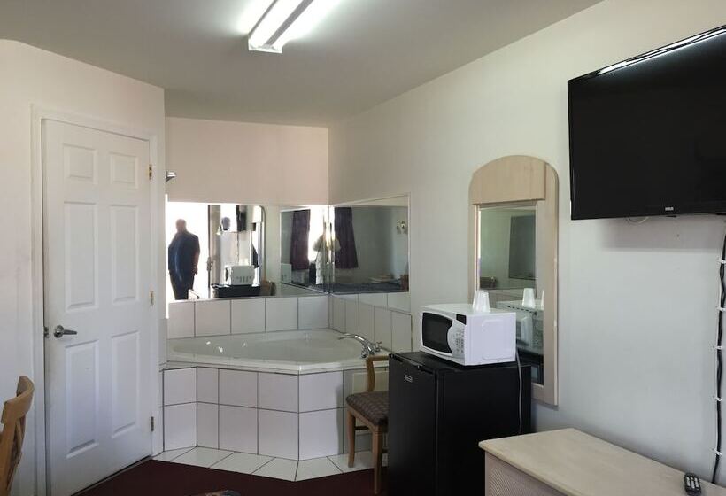 Mayfair Motel
