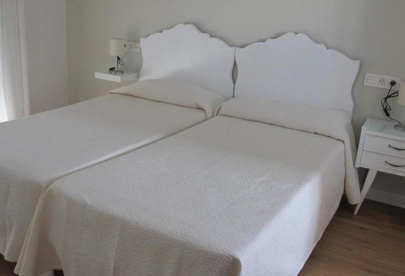 بنسيون Hostal Onteniente