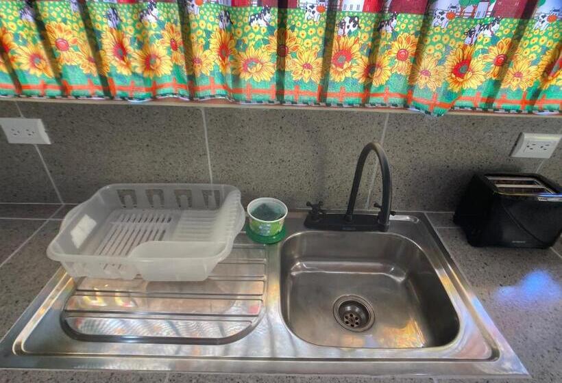 بنسيون Yejos Jungle Lodge