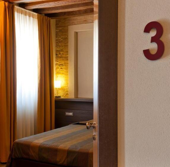 فندق صغير Locanda Sant Ambrogio