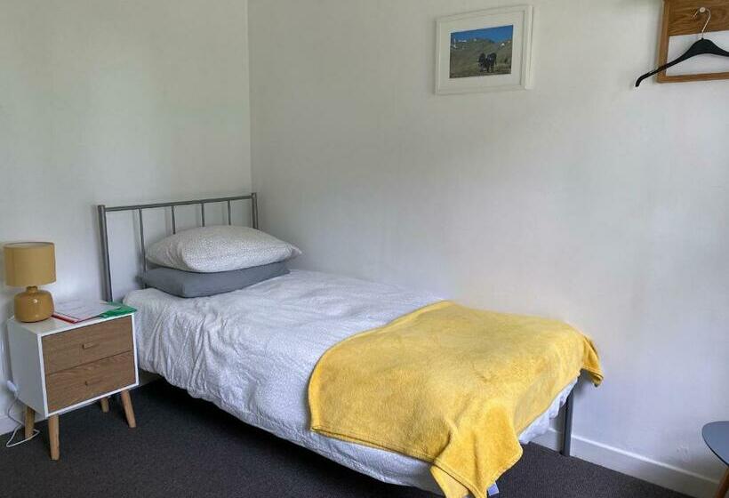 旅馆 The Bunkhouse