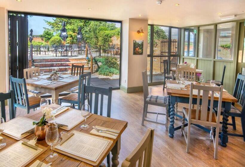 민박 Chequers Inn