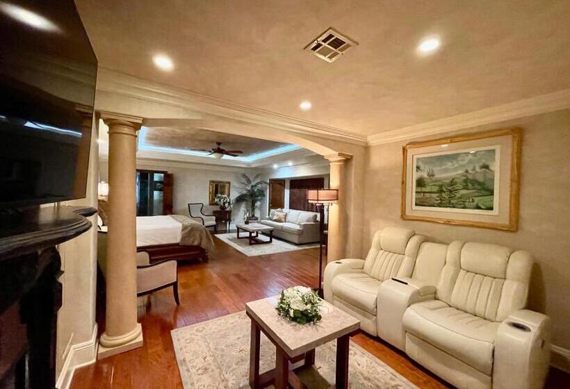 Bed and Breakfast Louisiana Cajun Mansion