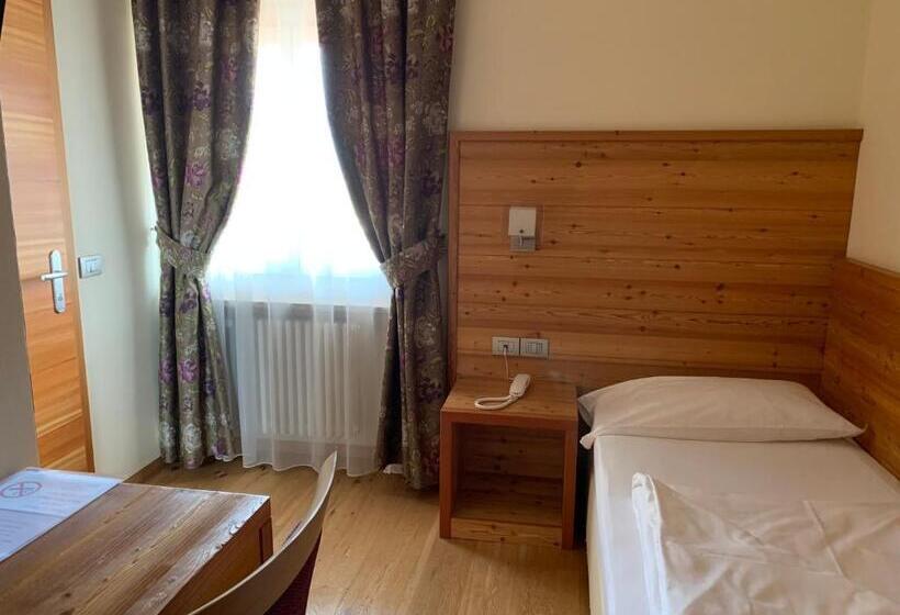 בית מלון כפרי Albergo Tuenno