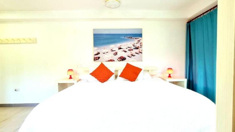 בית מלון כפרי Blue Mango Beach