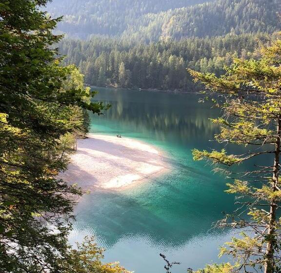 فندق Chalet Tovel   Mountain Lake