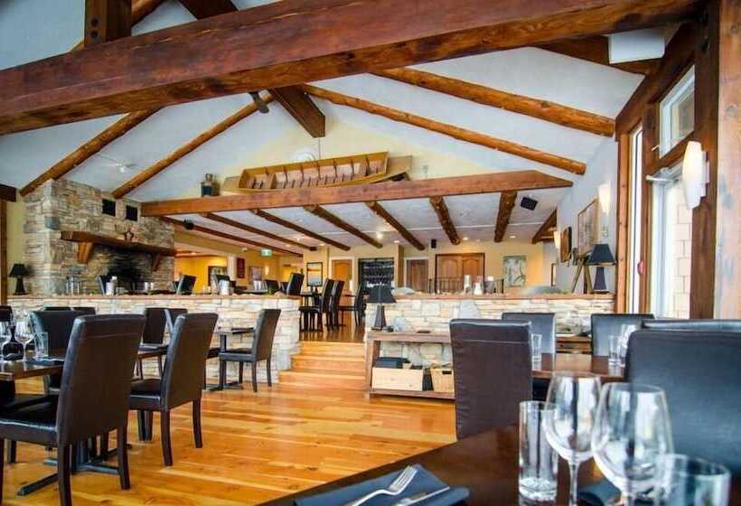 فندق Galiano Oceanfront Inn & Spa