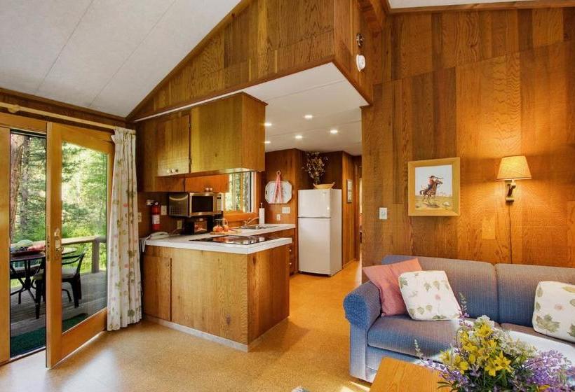 Отель House On Metolius