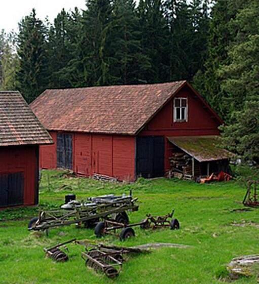 בית מלון כפרי Smultronboda Fårgård