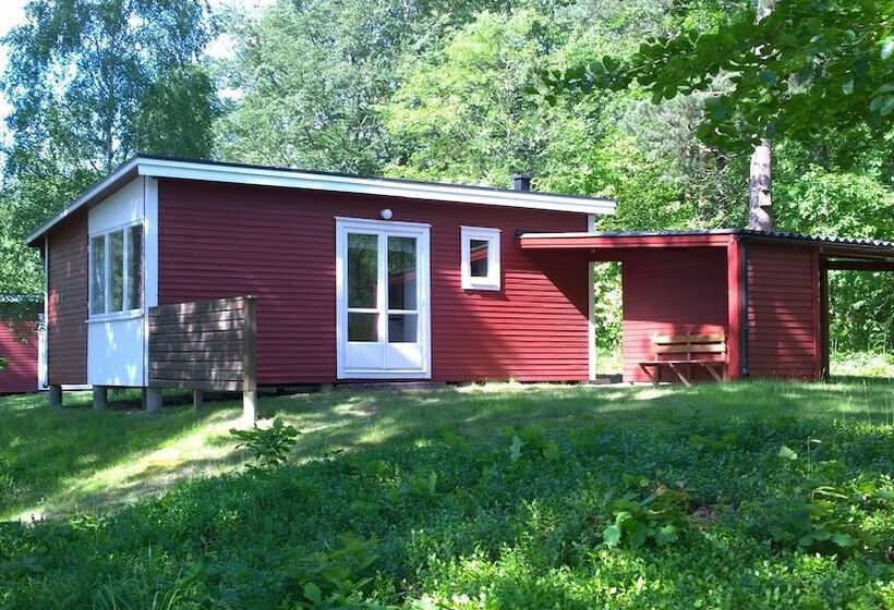 استراحتگاه Långasjönäs Camping & Stugby